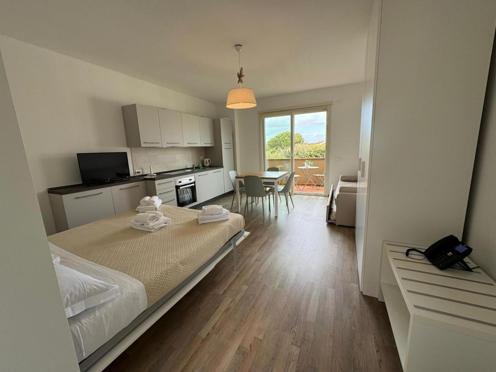 Residence San Francesco Тиррения Экстерьер фото